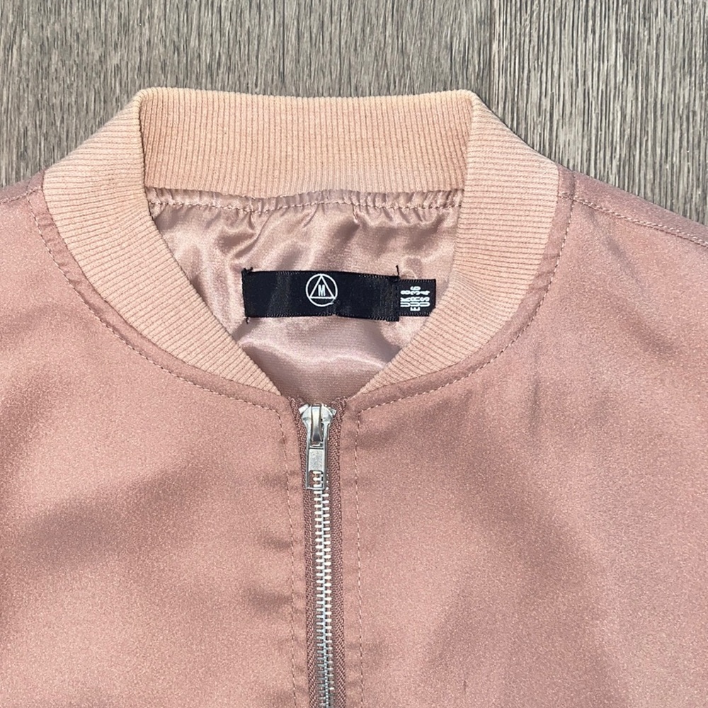 MISSGUIDED Satin Zip-Up Jacket. - Picture 3 of 3